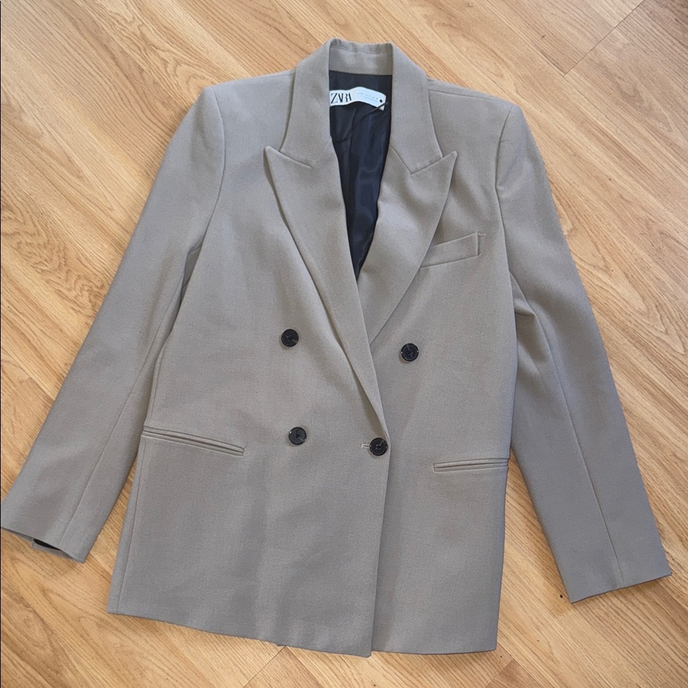 Zara oversized Tan Double-Breasted Blazer Size Small